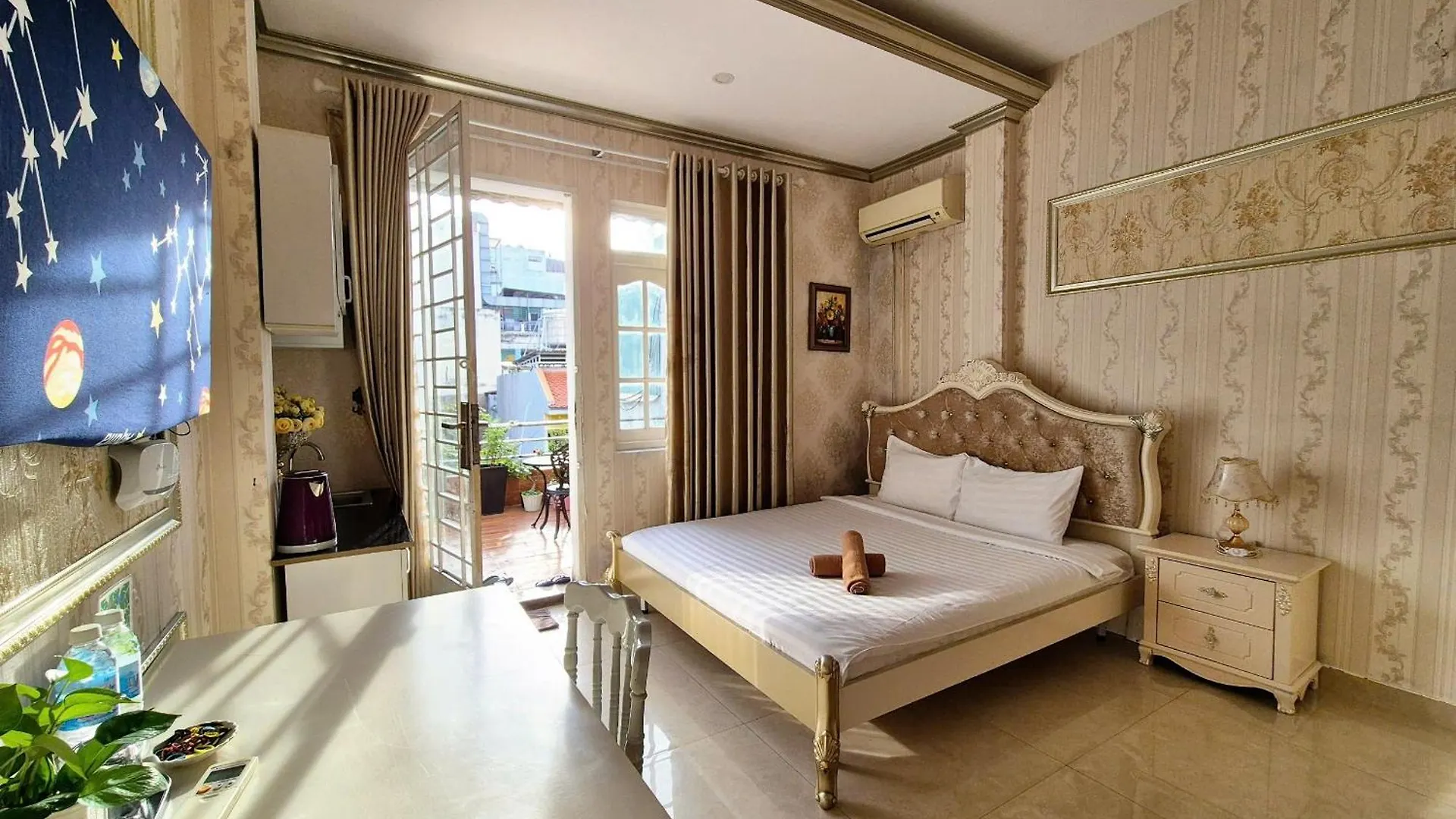 Apart Otel F F House Homestay Ho Şi Min