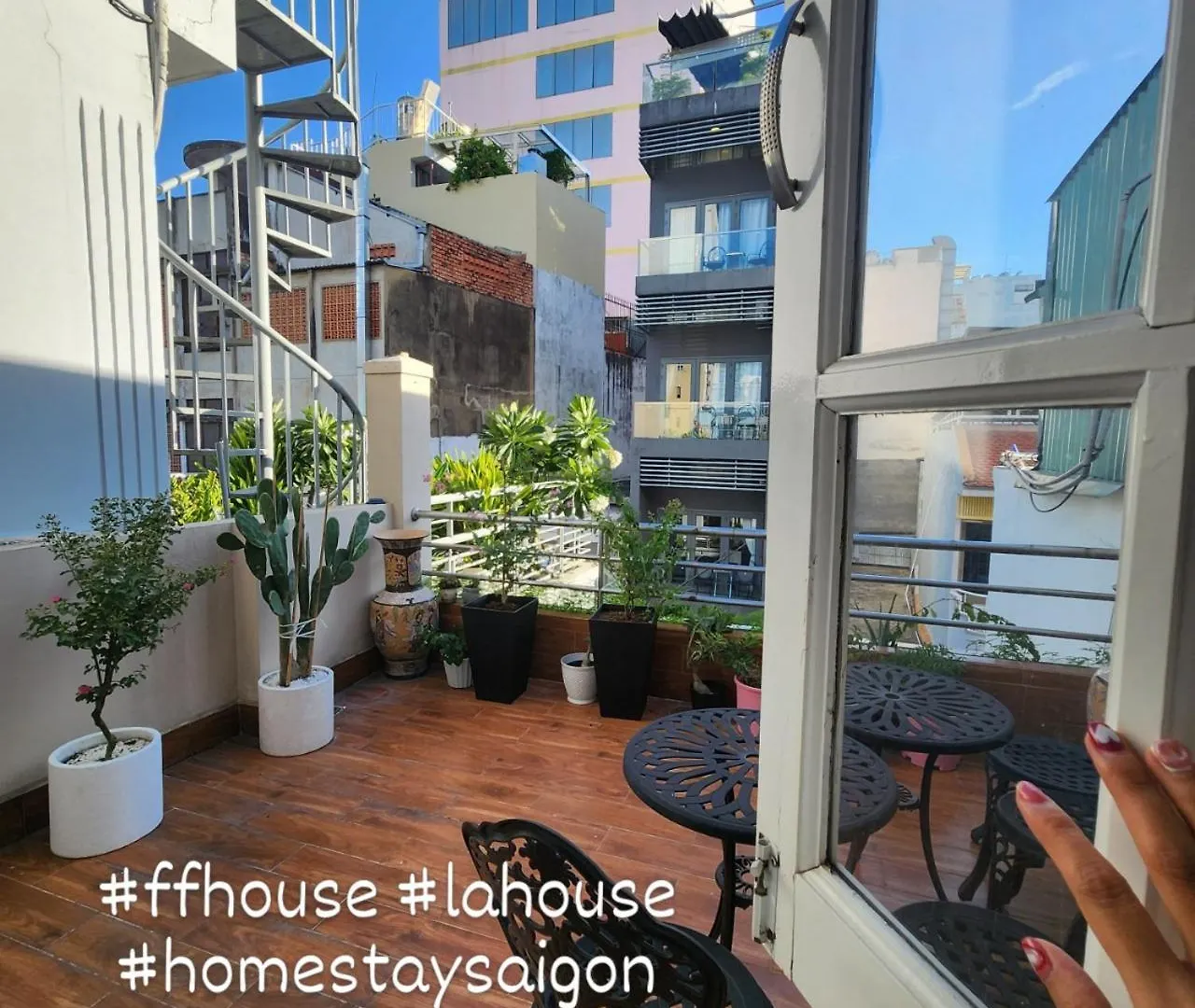 Aparthotel F F House Homestay Ho Chi Minh City